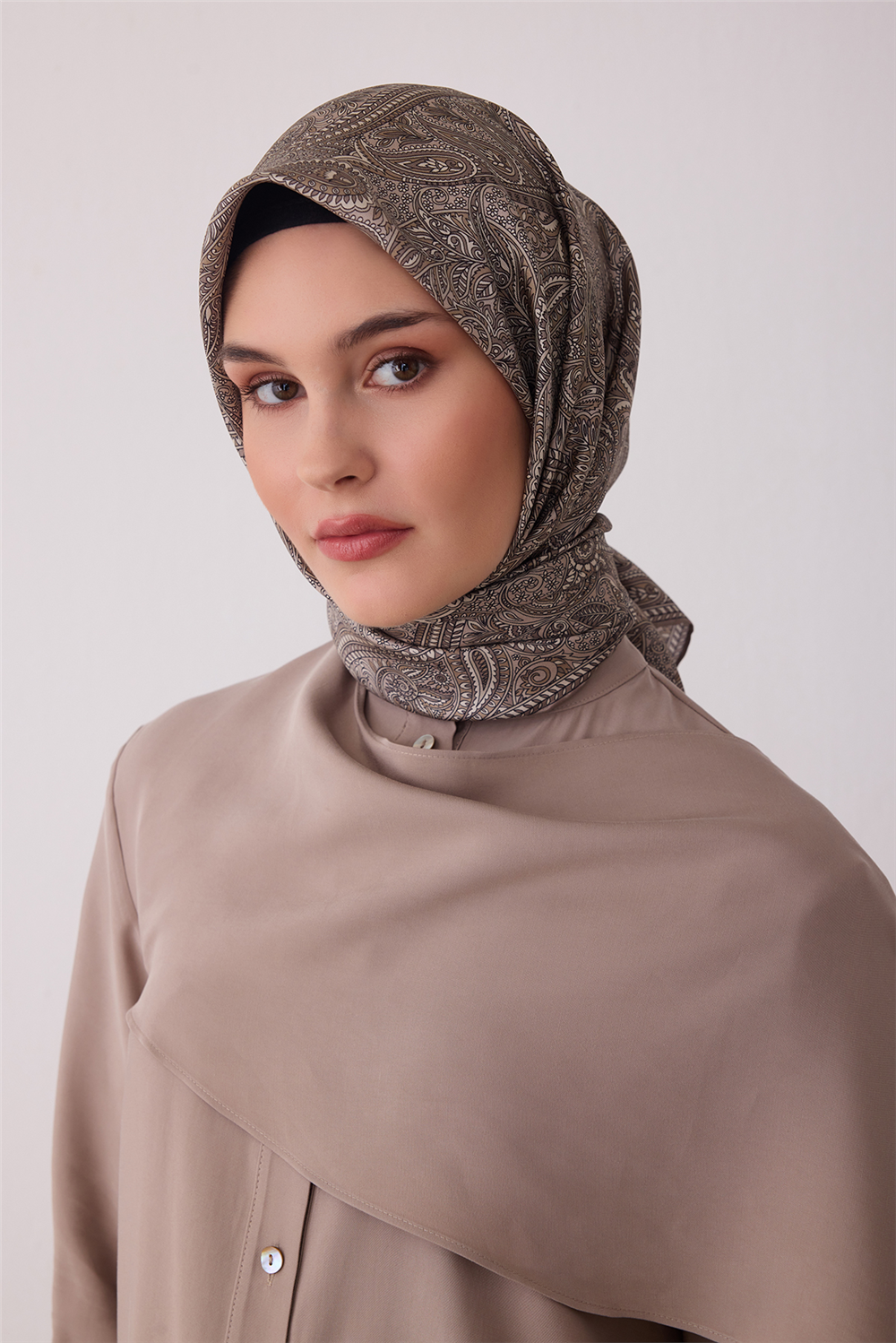 Belli 2026 - 2027 Sonbahar Kış Twill İpek Eşarp 4404D 81