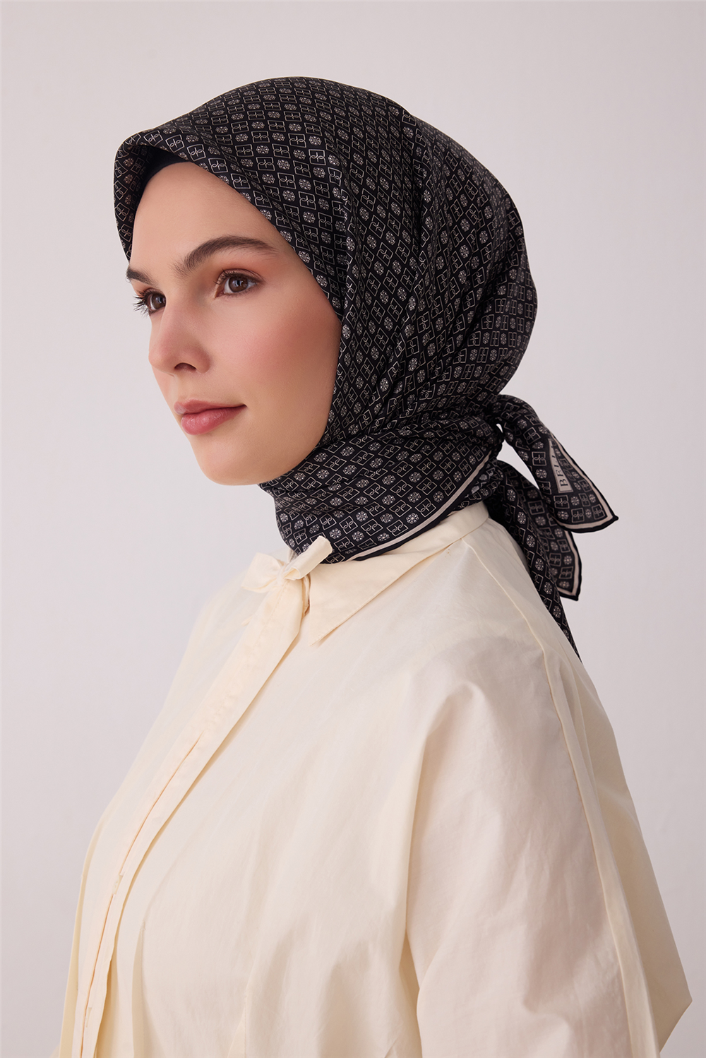 Belli 2026 - 2027 Sonbahar Kış Twill İpek Eşarp 4418D 83