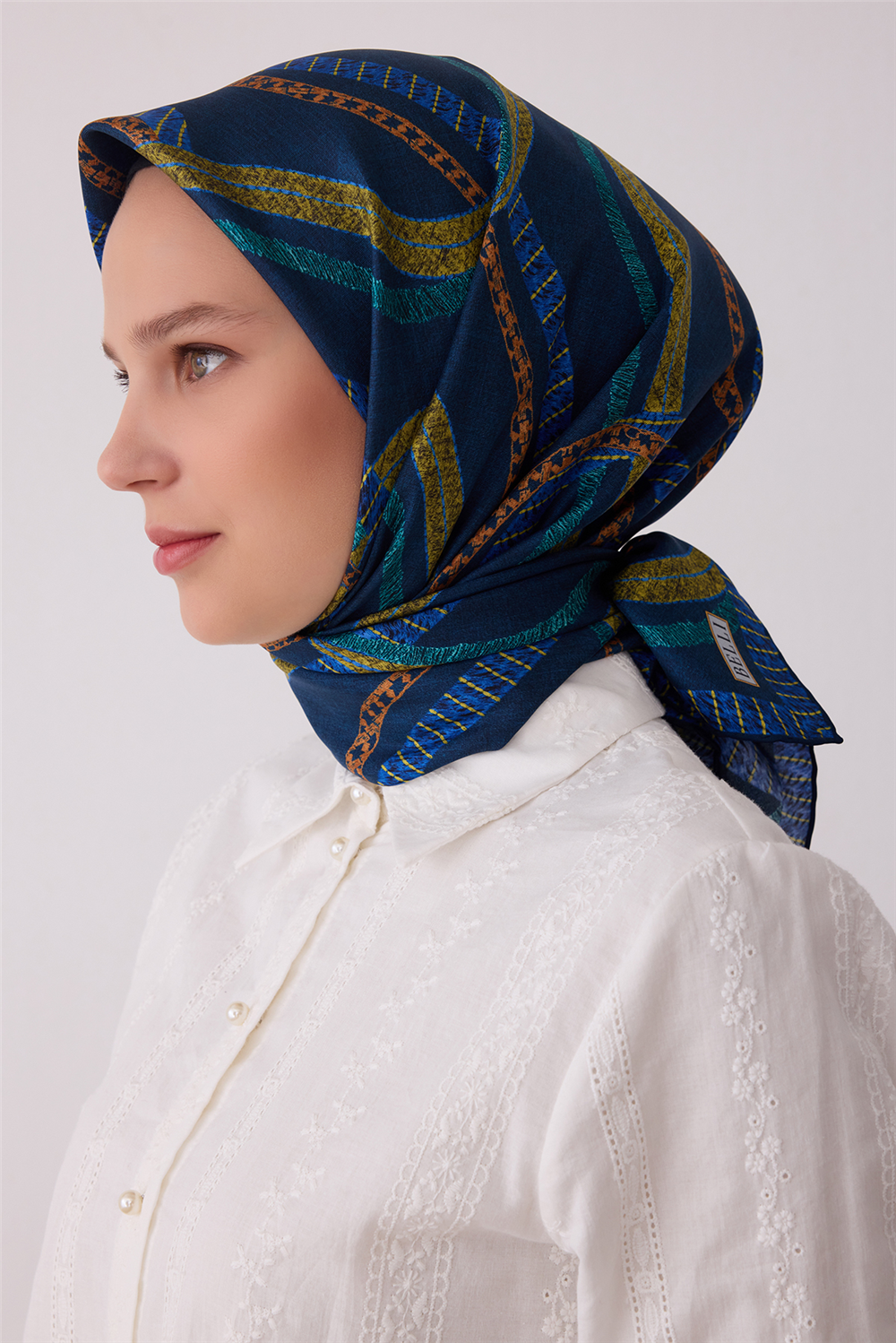 Belli 2026 - 2027 Sonbahar Kış Twill İpek Eşarp 4424D 33
