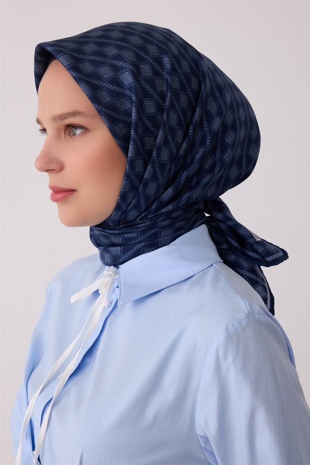 Belli 2026 - 2027 Sonbahar Kış Twill İpek Eşarp 4425D 90