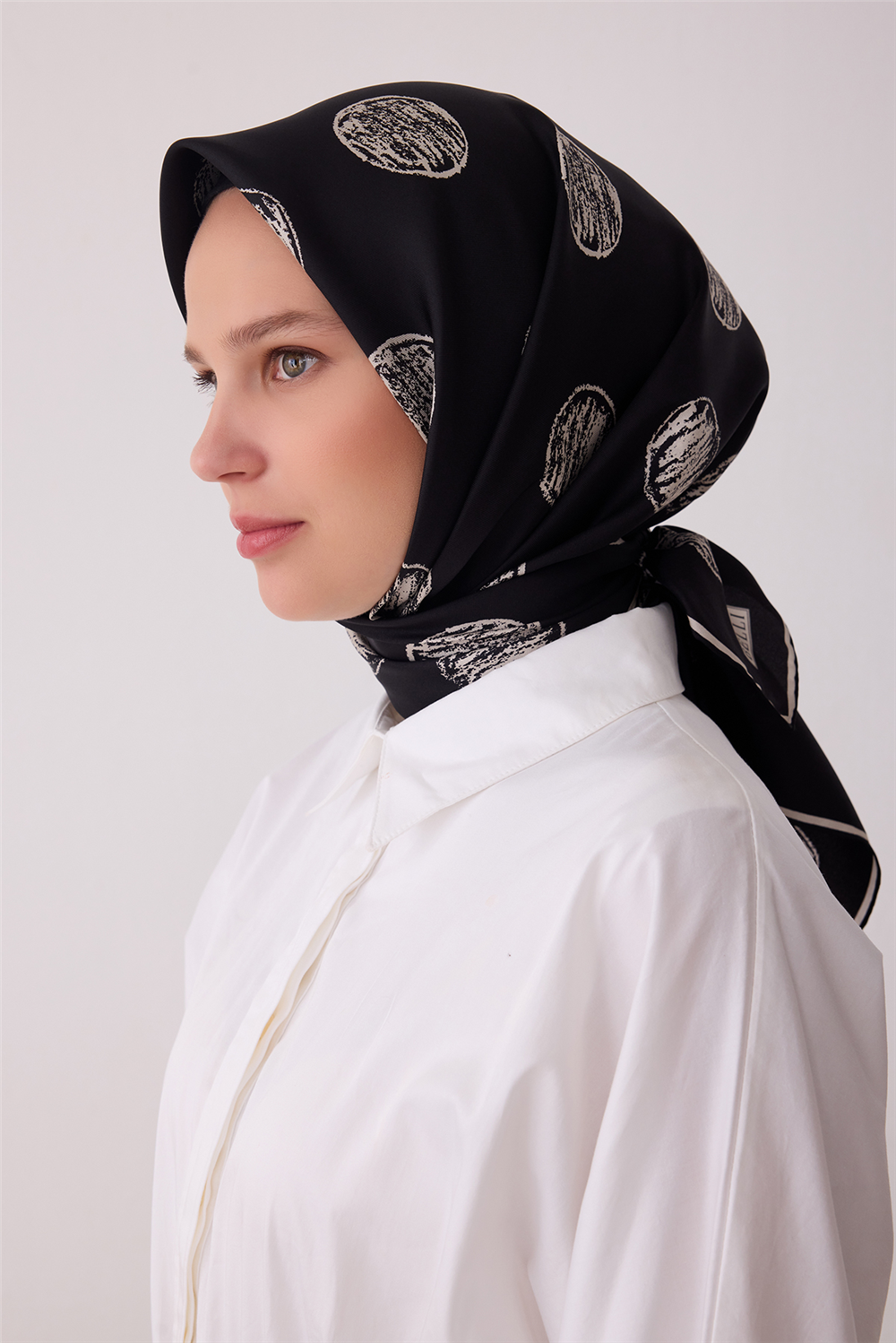 Belli 2026 - 2027 Sonbahar Kış Twill İpek Eşarp 4427D 02