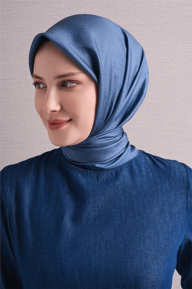 Armine 2027 Kış Sezonu  Saf İpek Sura Eşarp 9601D 81
