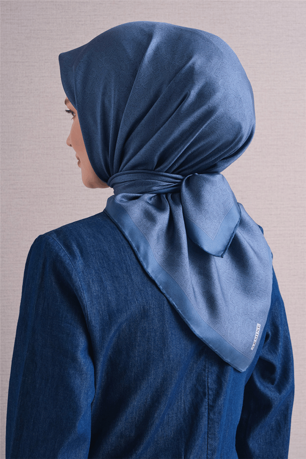 Armine 2027 Kış Sezonu  Saf İpek Sura Eşarp 9601D 81