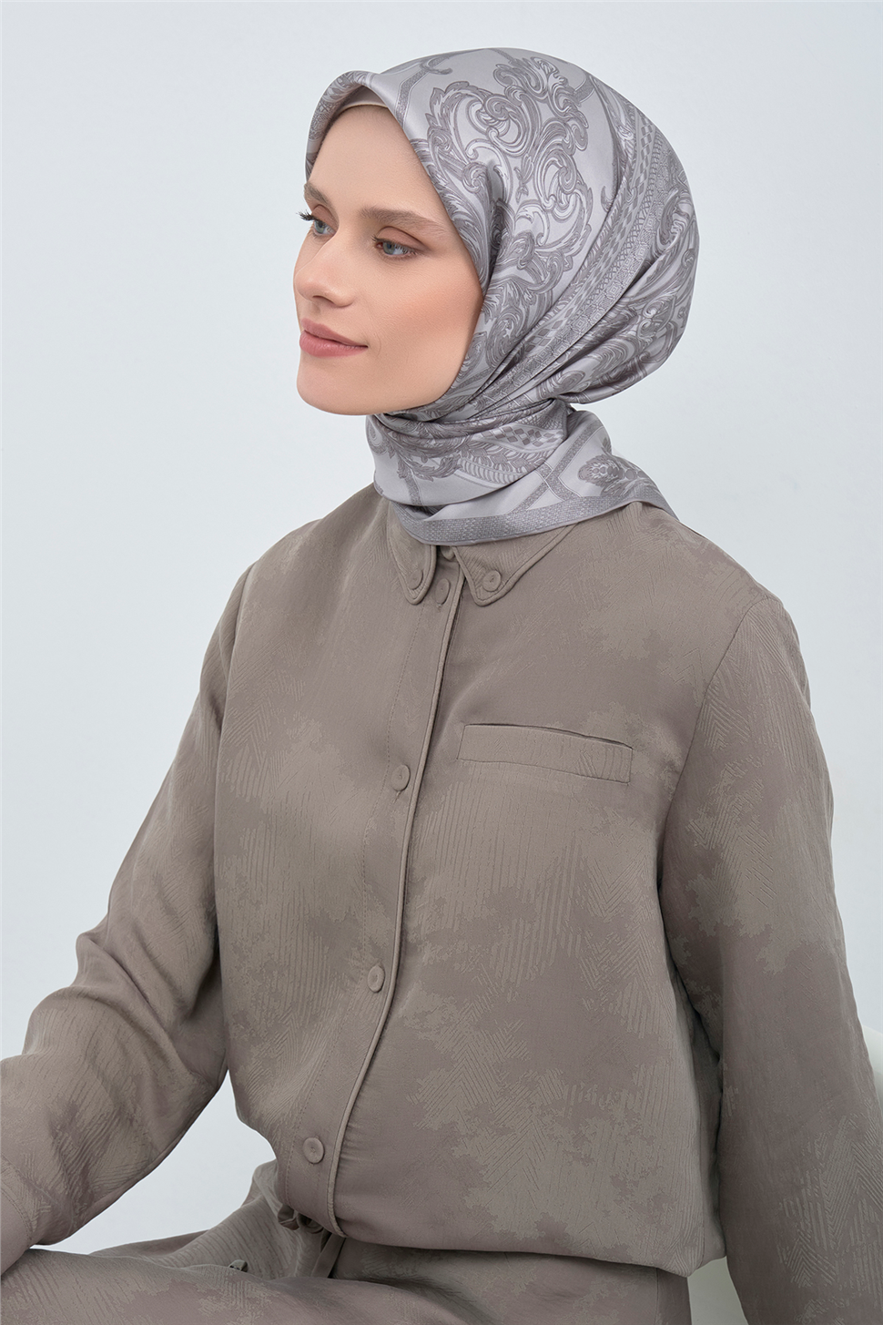 Armine 2026 İlkbahar Yaz Saf İpek Sura Eşarp 9537D 81