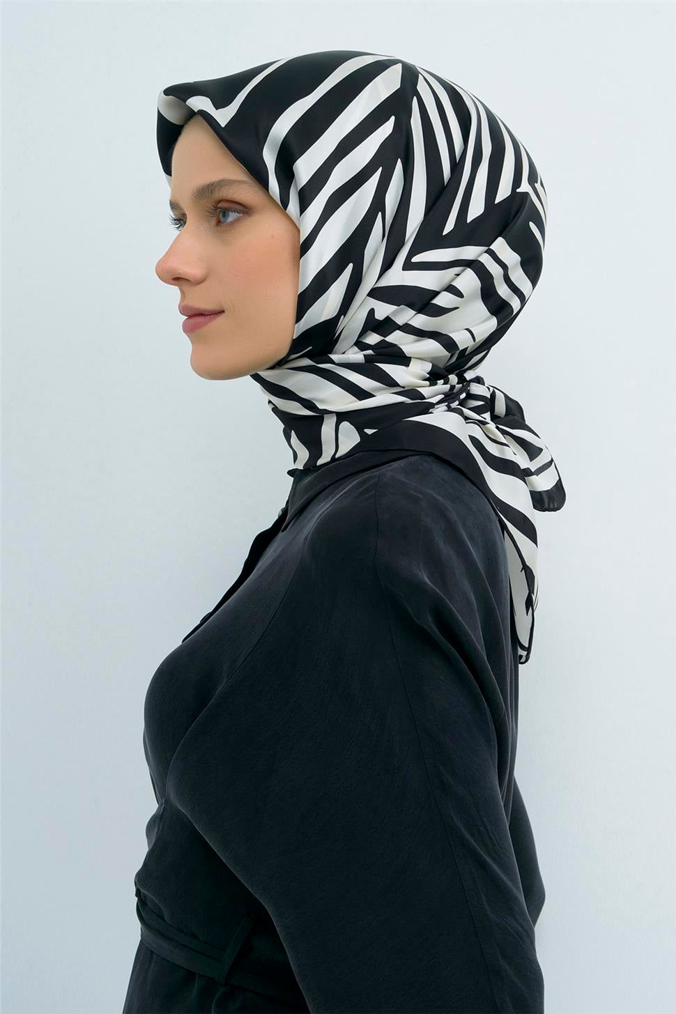 Armine 2026 İlkbahar Yaz Saf İpek Sura Eşarp 9550D 30