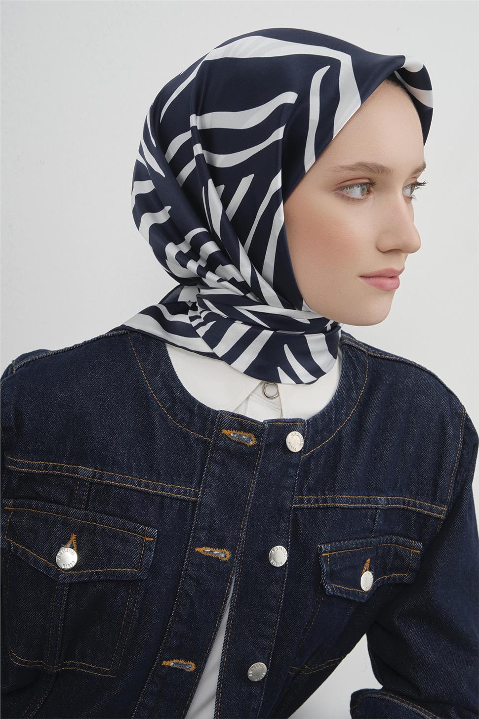Armine 2026 İlkbahar Yaz Saf İpek Sura Eşarp 9550D 32